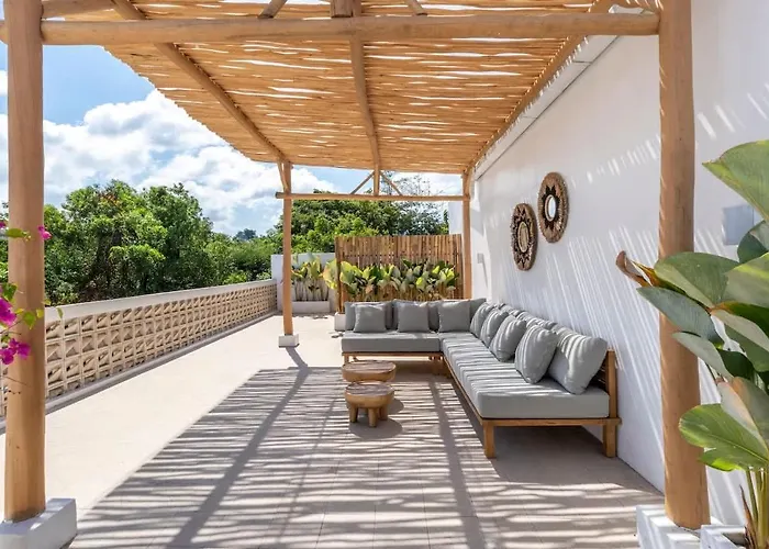 Candi - Stylish Tropical Pool * ウンガサン